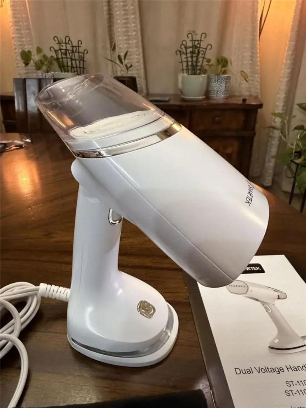 Foldable Handheld Garment Steamer - 1100 Watts of Powerful Steam - Dual Voltage